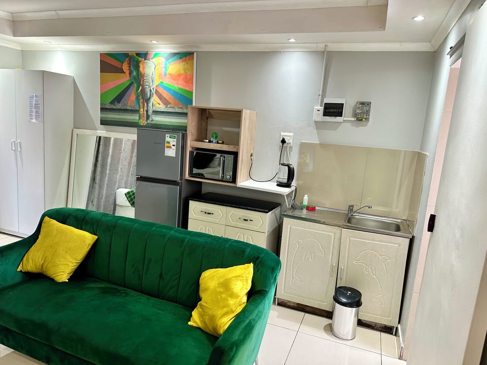 Superior Room, Balcony, City View | Individually furnished, desk, laptop workspace, soundproofing