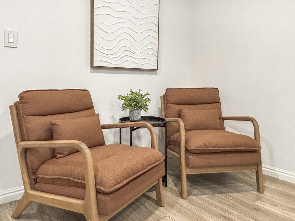 Comfy chairs for swapping trail tales