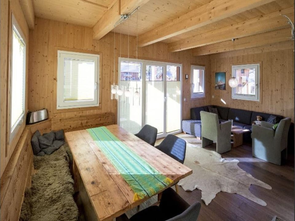 House | Dining