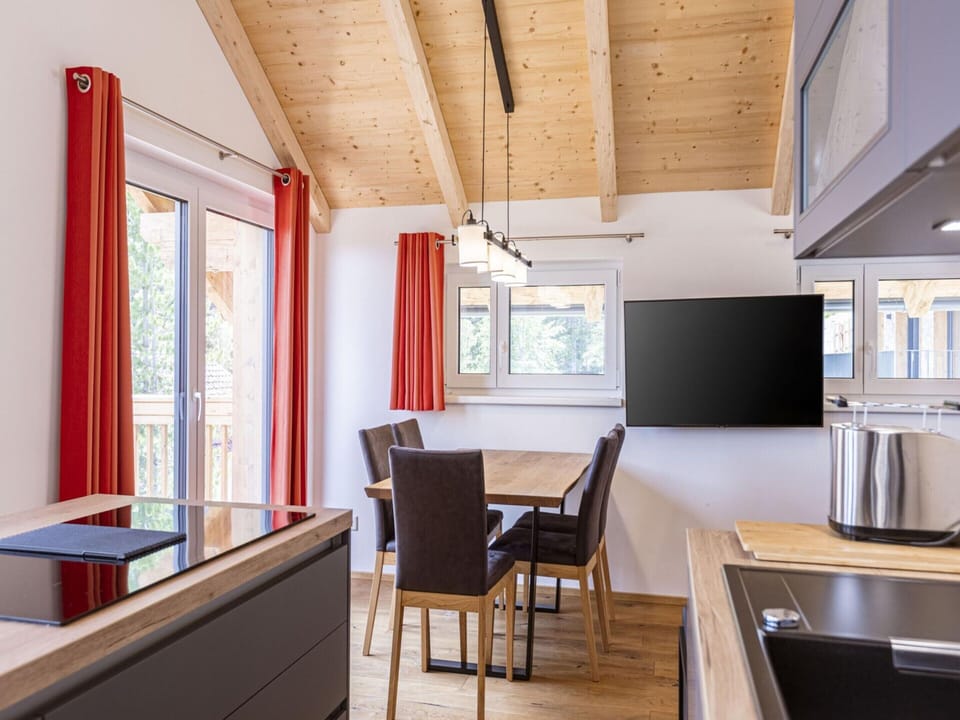 House | Dining