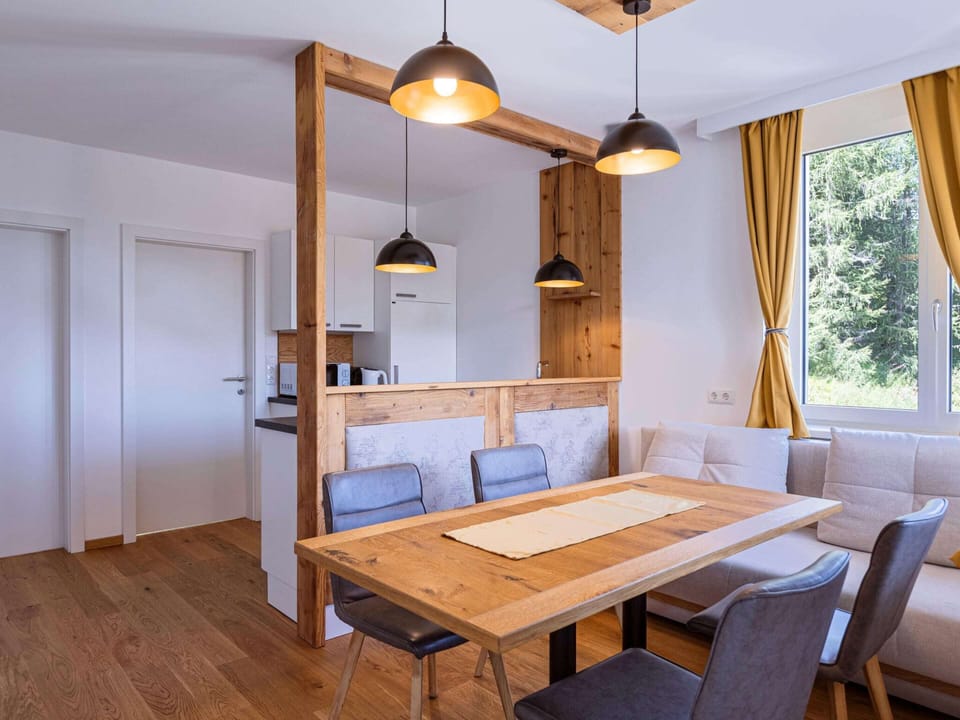 Apartment | Dining