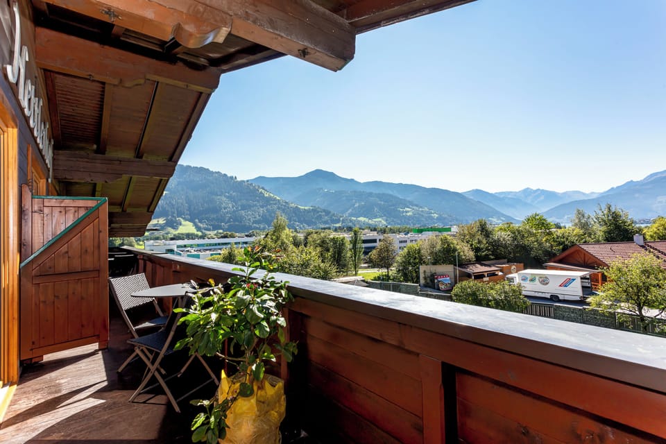 Deluxe Suite, Balcony, Mountain View | Balcony