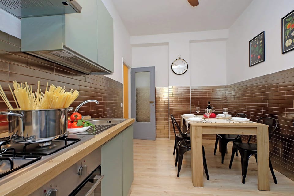 Comfort Apartment, Garden View | Private kitchen | Shared fridge, electric kettle