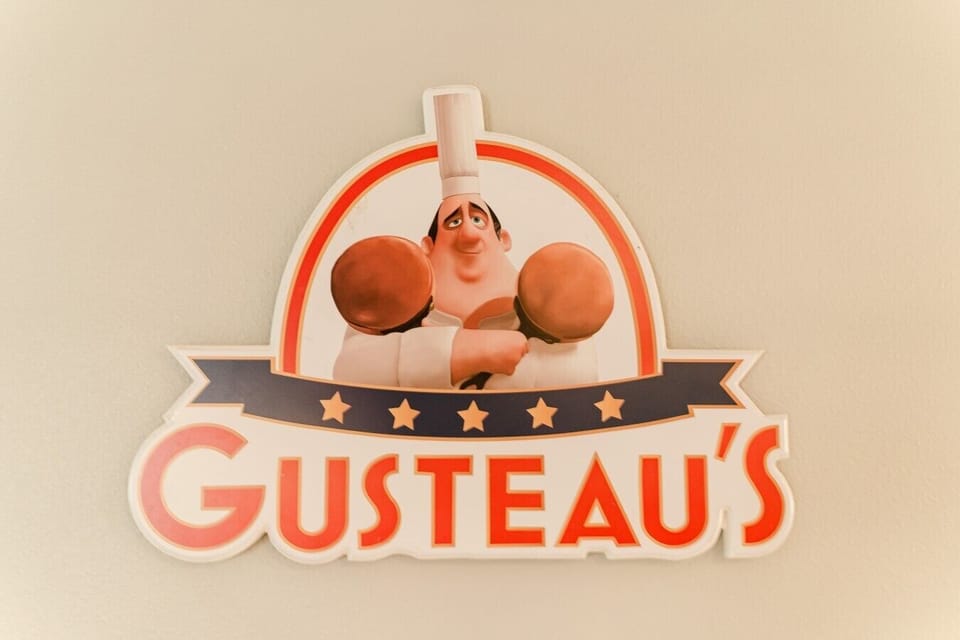 Dining room - Gusteau`s detail