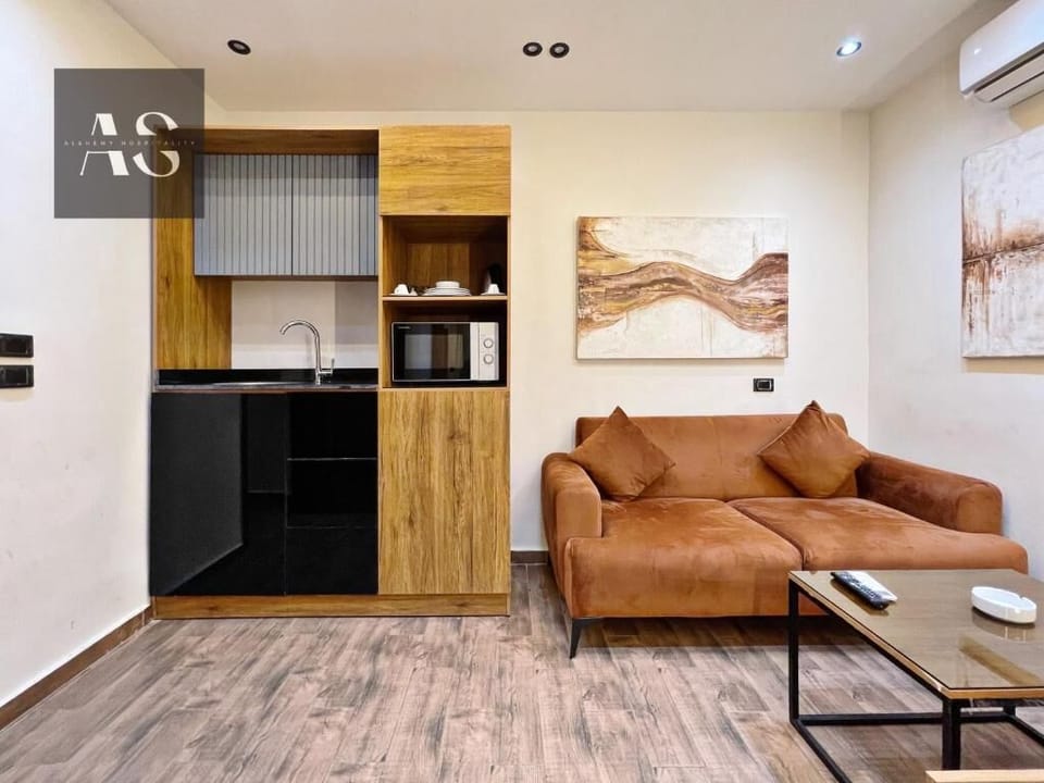 Standard Suite | Living area | TV