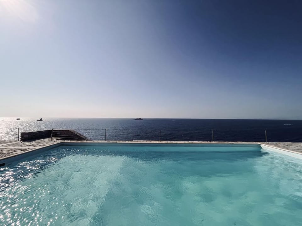 Shared Pool | Endless blue