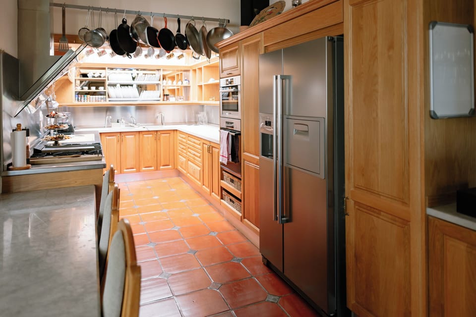 House | Private kitchen | Fridge, microwave, oven, stovetop