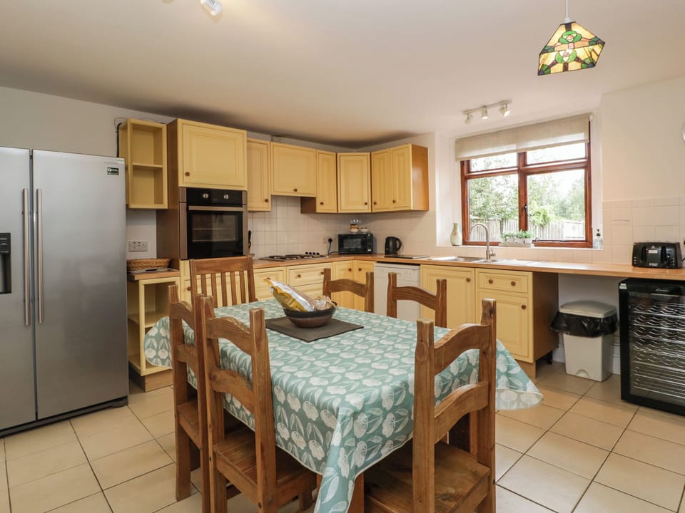 Fridge, dishwasher, electric kettle, toaster