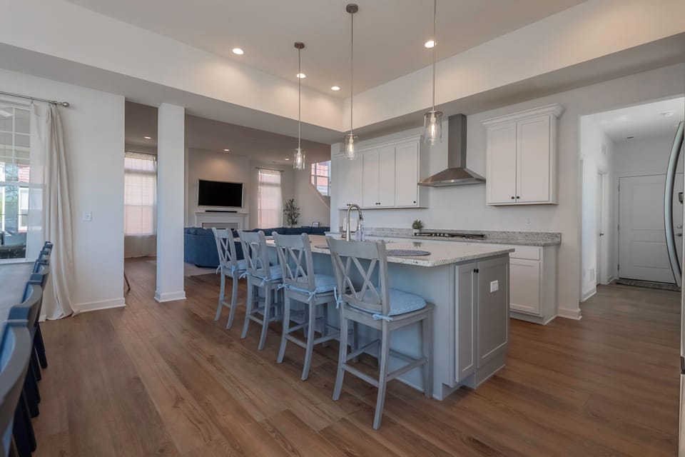 House, Multiple Beds, Patio (2708 Harbor Court) | Interior