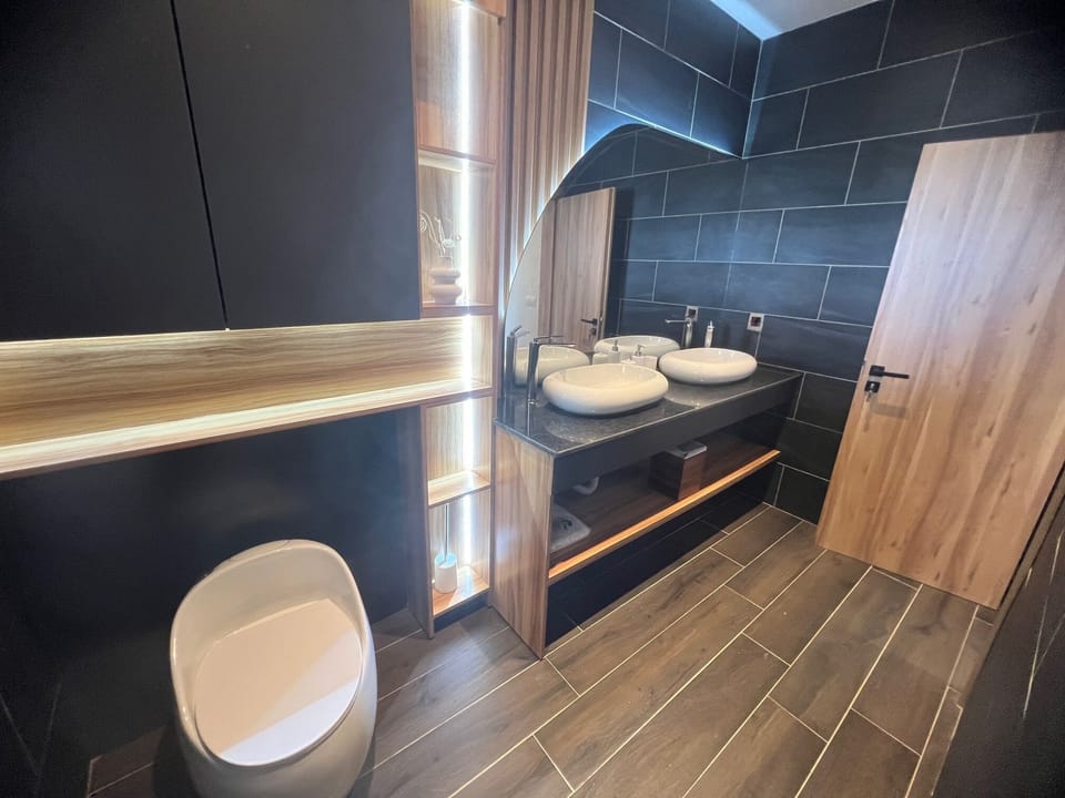 Deluxe Suite, Patio, Sea View | Egyptian cotton sheets, premium bedding, pillowtop beds, free minibar