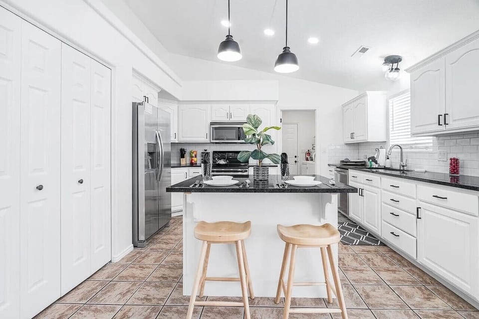 Kitchen - Stainless Steel Appliances, Fully Stocked, Kitchen Island
