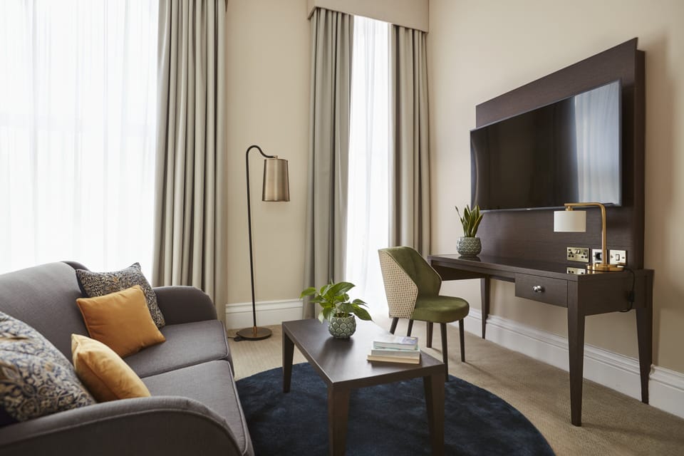 Superior Room, 1 King Bed with Sofa bed | Room amenity