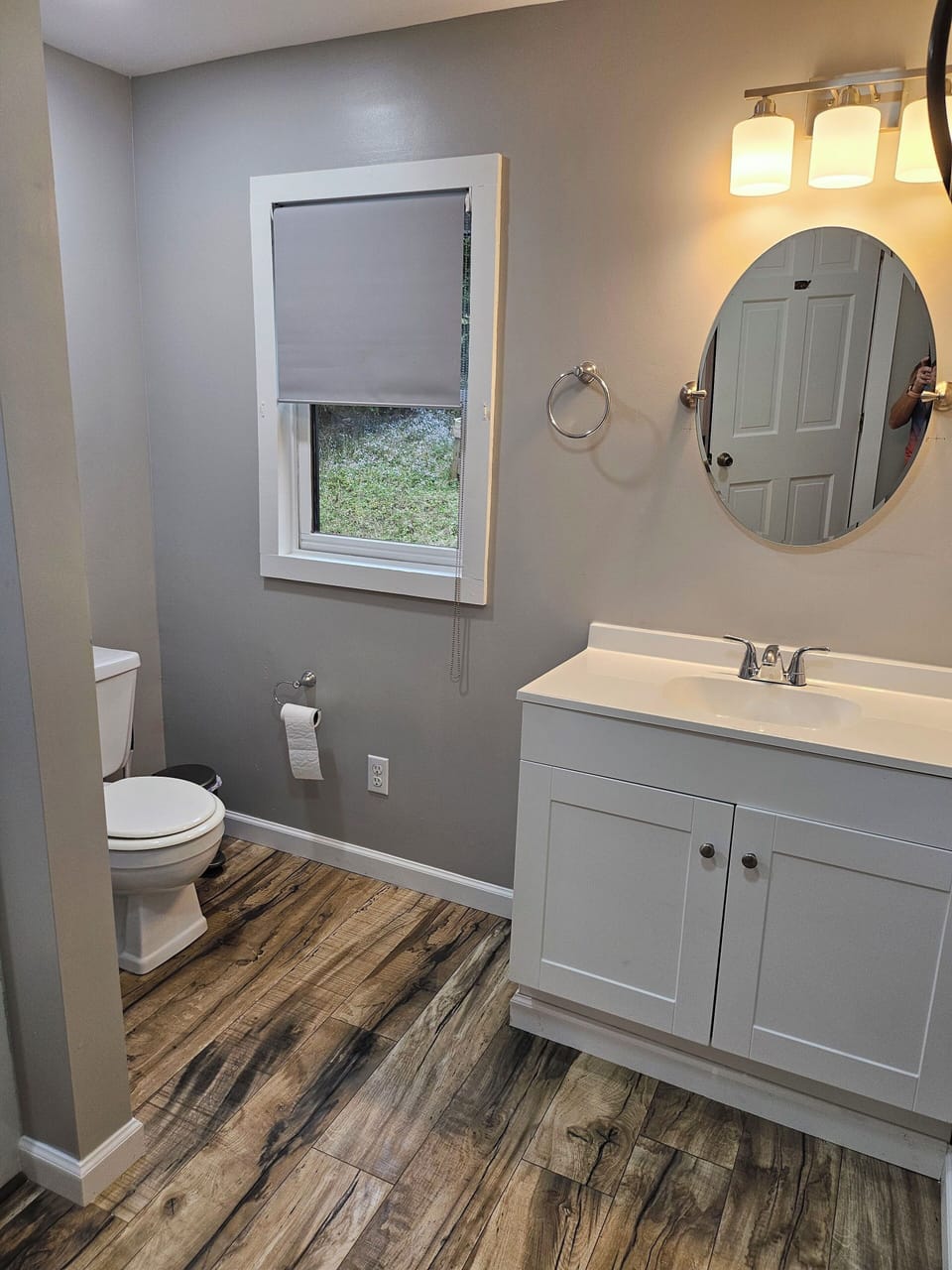 Upstairs bathroom 