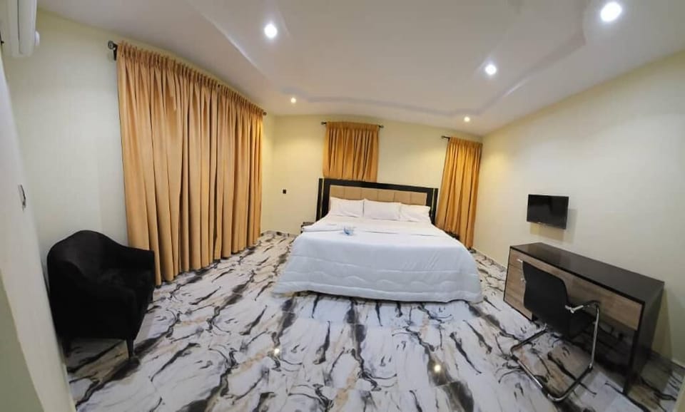 Standard Single Room, 2 Bedrooms, City View | Desk, laptop workspace