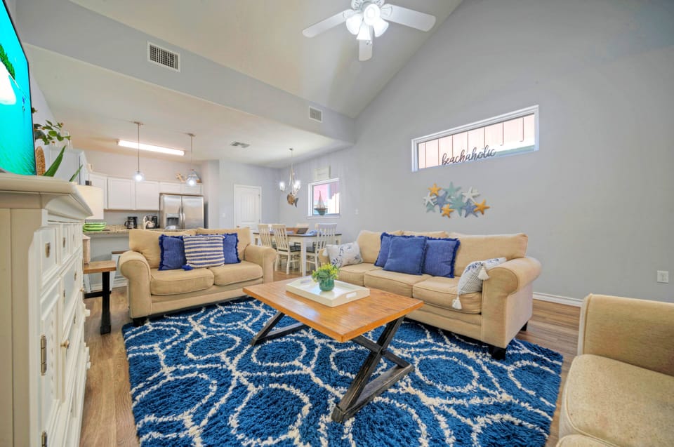 Spacious living room with a queen-size sleep sofa.