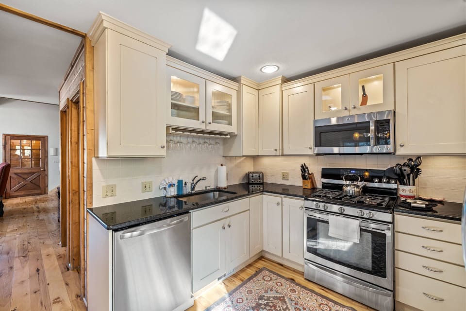 Dish washer for convenience after your big meals together