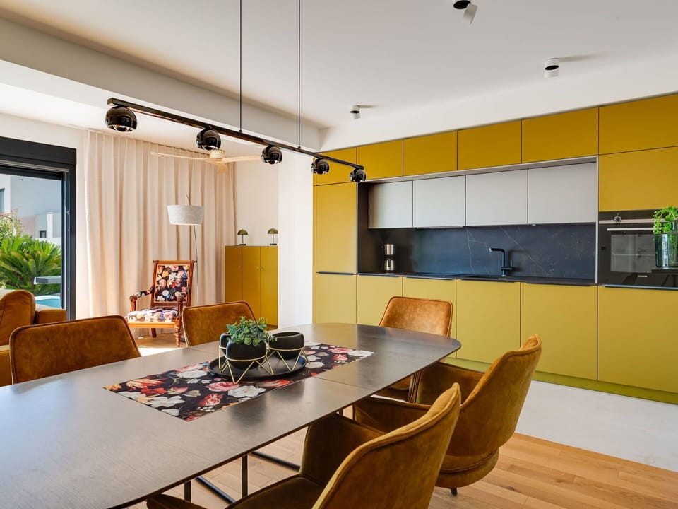Table, Property, Furniture, Plant, Wood, Orange, Interior Design, Chair, Couch, Building