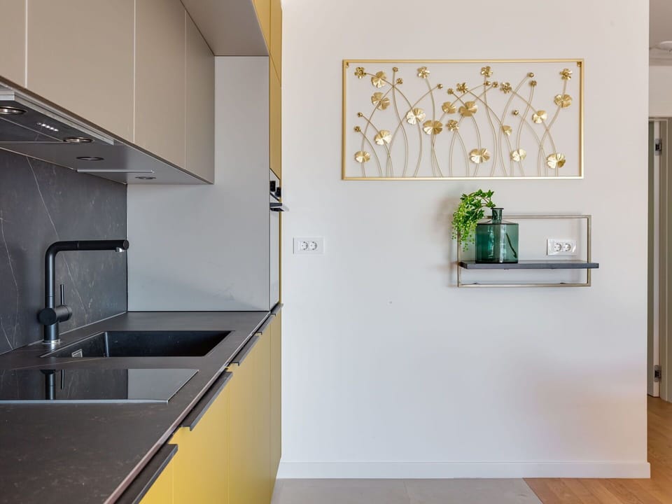 Kitchen Sink, Property, Sink, Cabinetry, Product, Countertop, Plant, Wood, Tap, Floor