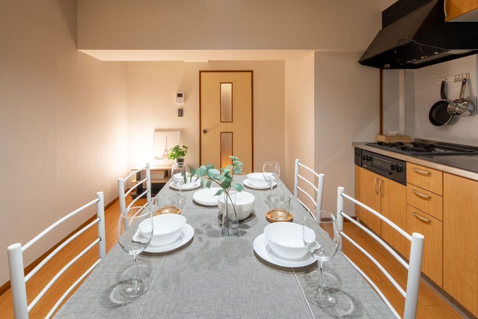 Basic Apartment | Living area