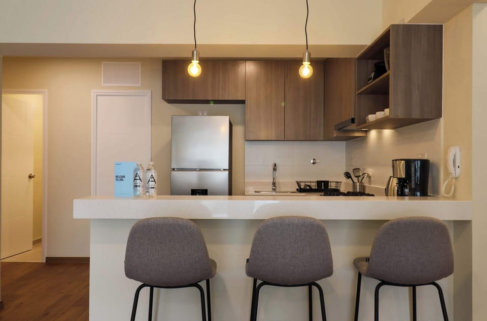 Kitchen bar