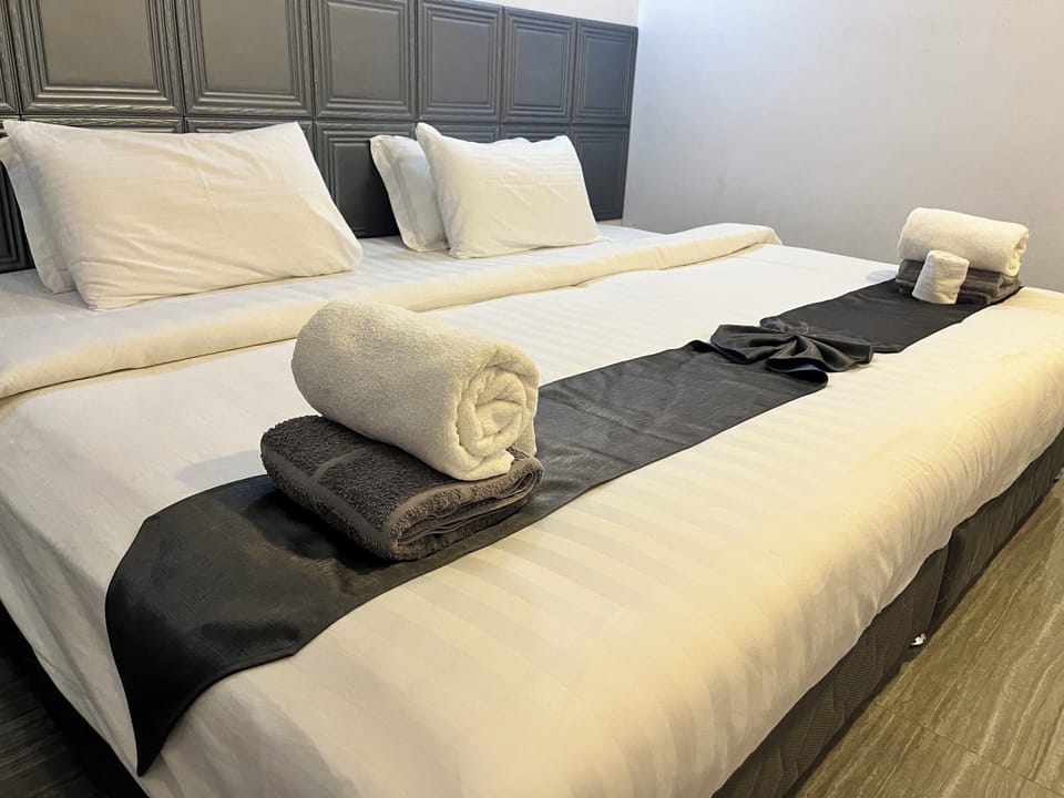 Deluxe Double Room, Garden View | Blackout drapes, iron/ironing board, free WiFi
