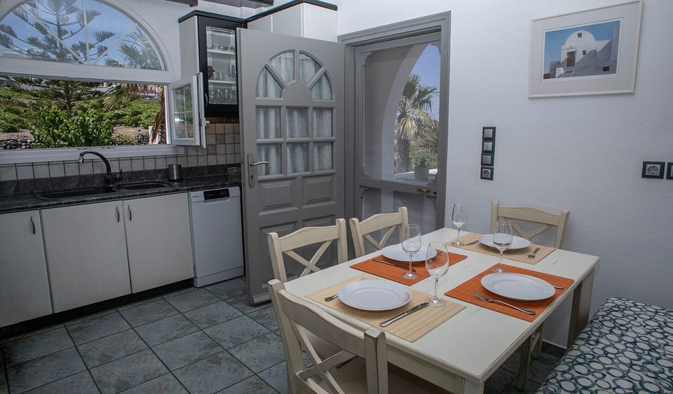 Villa, Kitchen, Partial Sea View | Private kitchen | Electric kettle