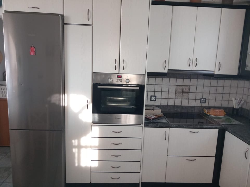 Villa, Kitchen, Partial Sea View | Private kitchen | Electric kettle