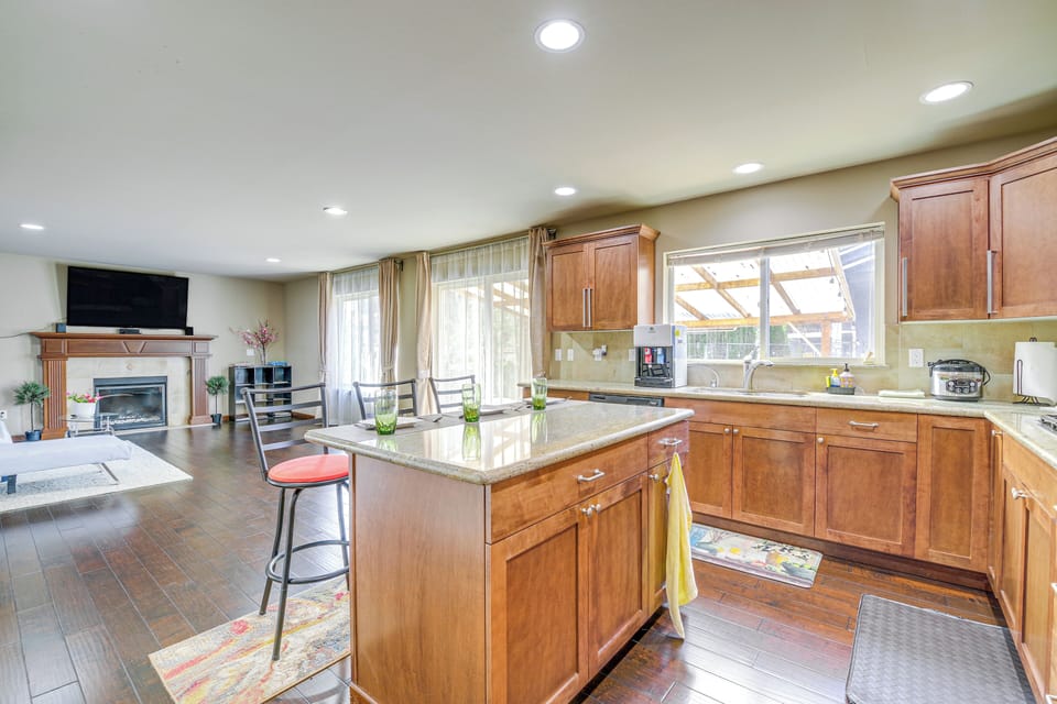 House (4 Bedrooms) | Interior