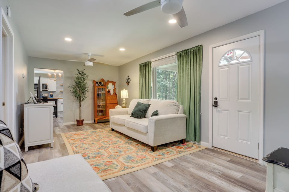 House (3 Bedrooms) | Interior