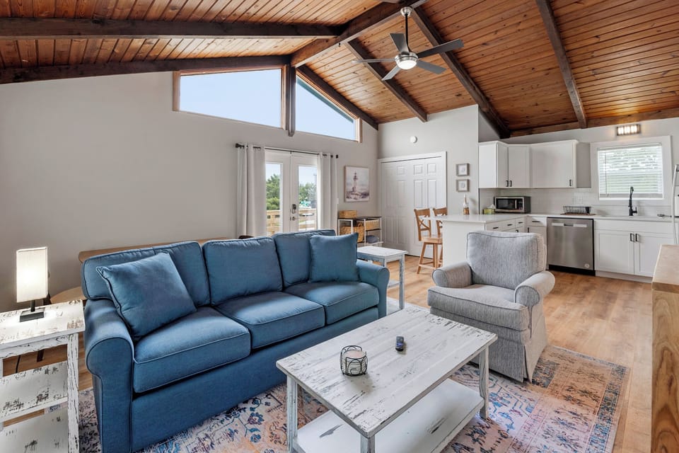 NHCA75: Blue Crab Canal | Living Area