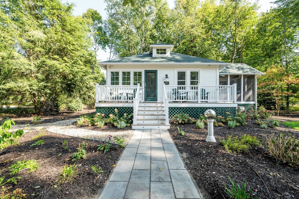 Welcome To Sharon's Cottage!