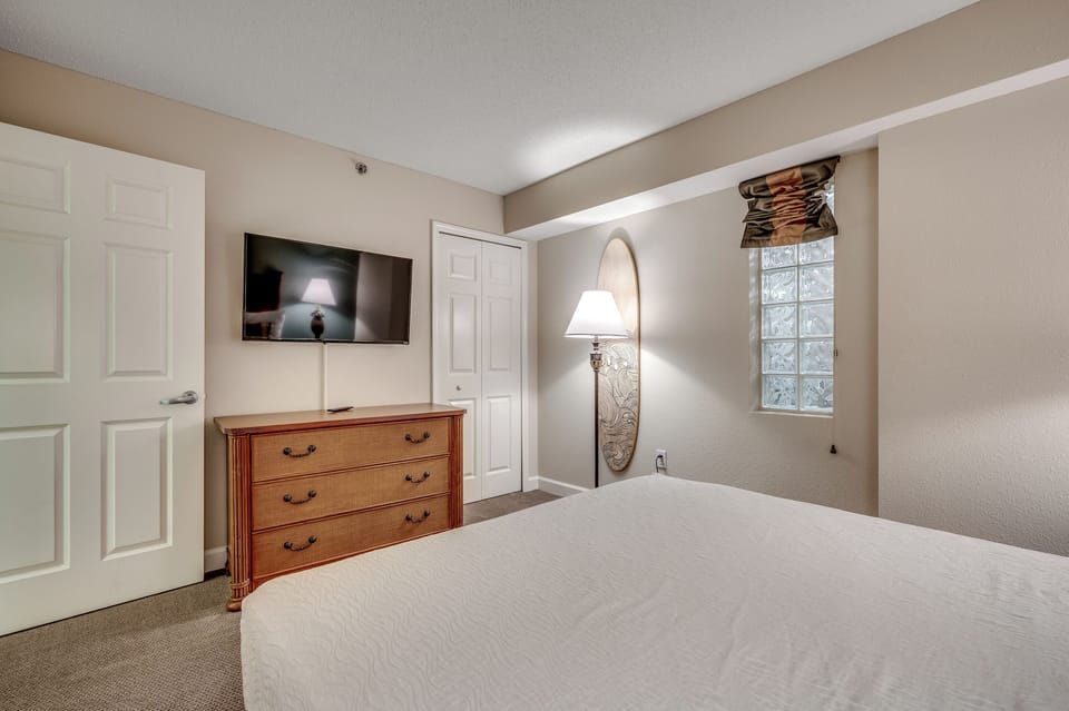 Guest bedroom