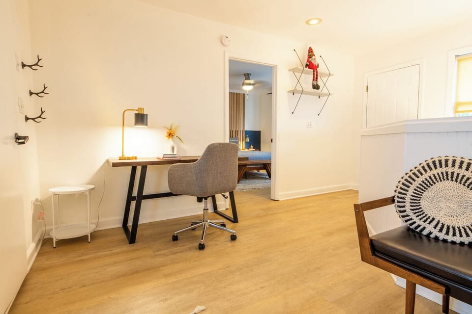 Ski View Summit's upstairs workstation