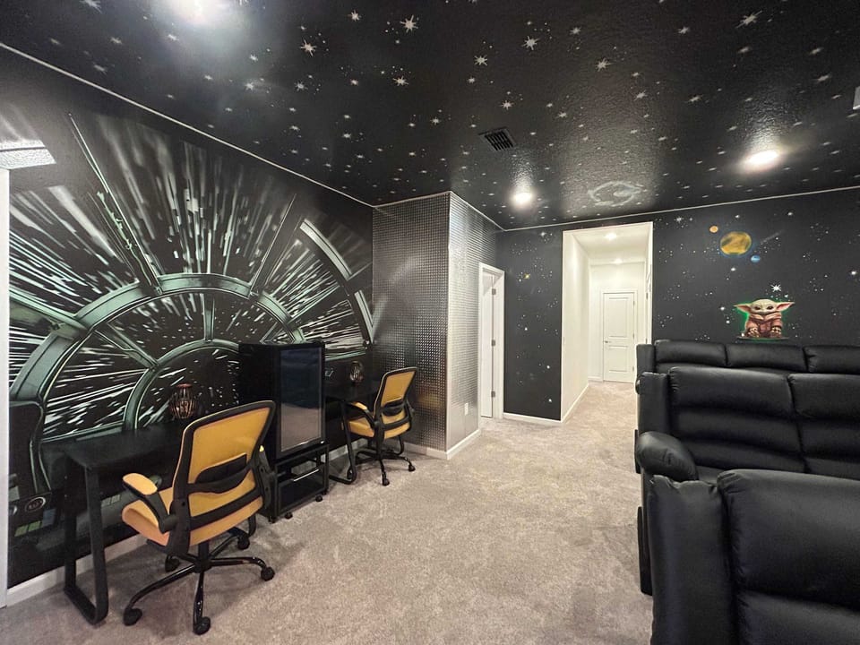 15 bedrooms, desk, high-speed internet