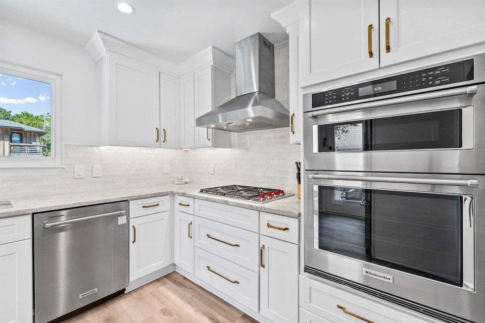 The gas range is ready to help you create any dish your inner chef can imagine