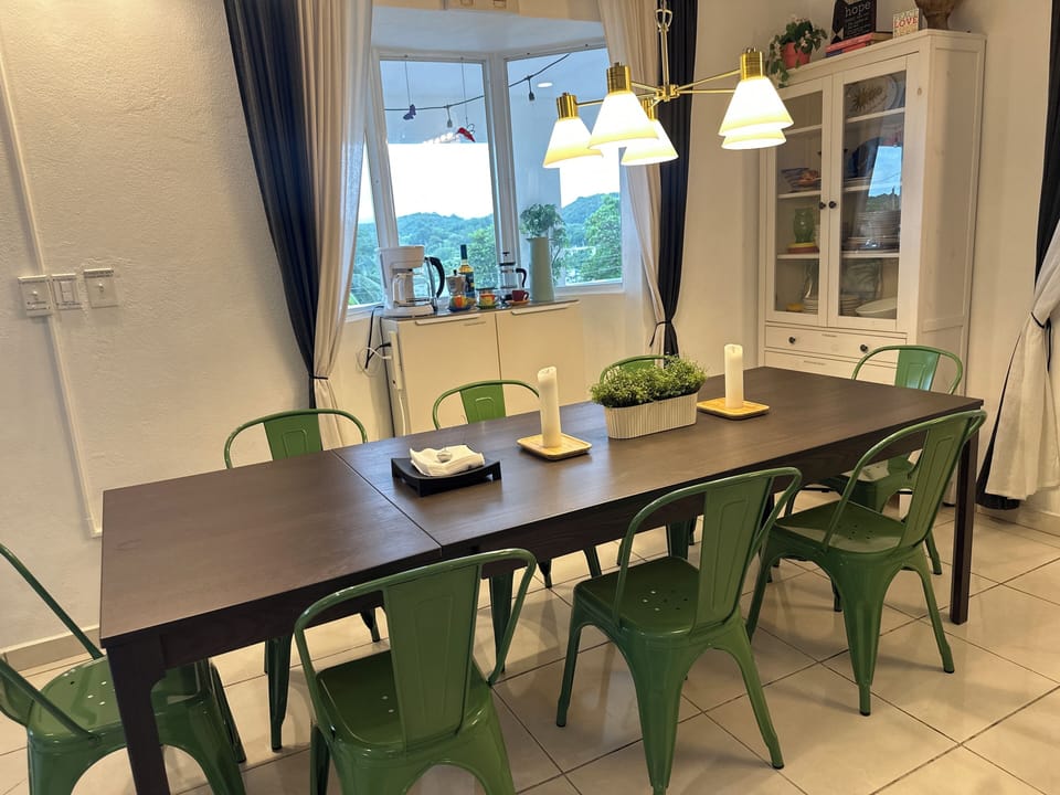 Room for 8 with 4 additional seats
Dishes, glasses,wine glasses,and more for 10+