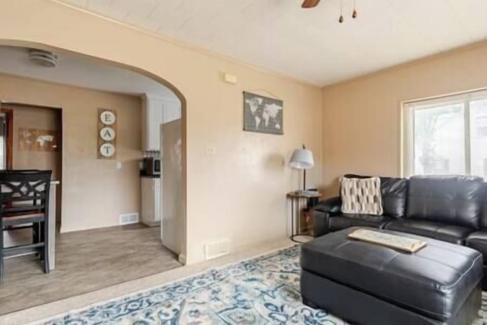 10448651 c589 46d9 bd74 1cb2eb739703