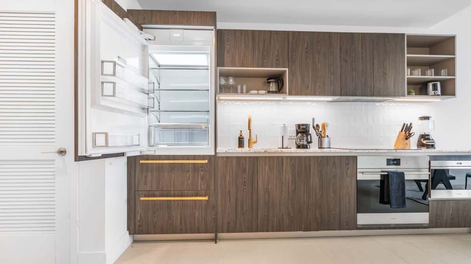 Fully stocked kitchen