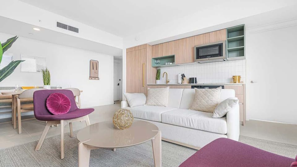 Relax in style – this cozy living room is the perfect spot to unwind and enjoy your favorite shows.
