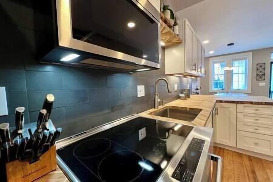 Kitchen III