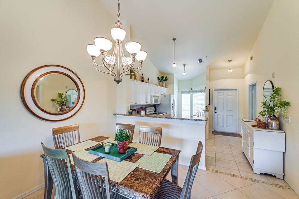 Dining Table | Dishware & Flatware