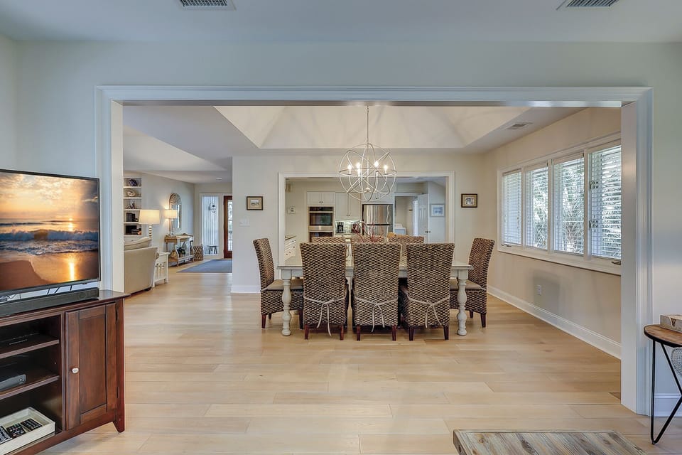 Family Room/Dining Area