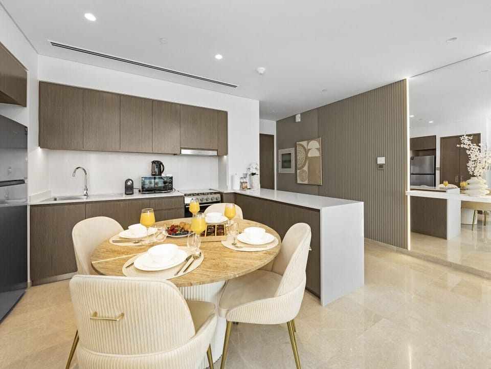 Fully Equipped Modern Kitchen and dining