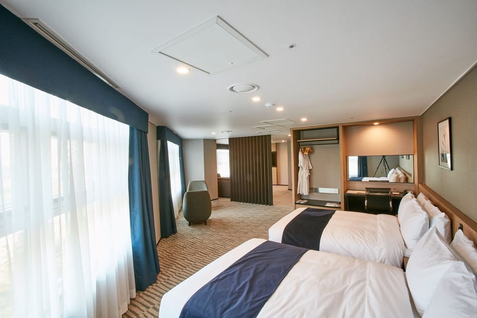 Island Twin, 2 pax Breakfast included | In-room safe, desk, laptop workspace, blackout drapes