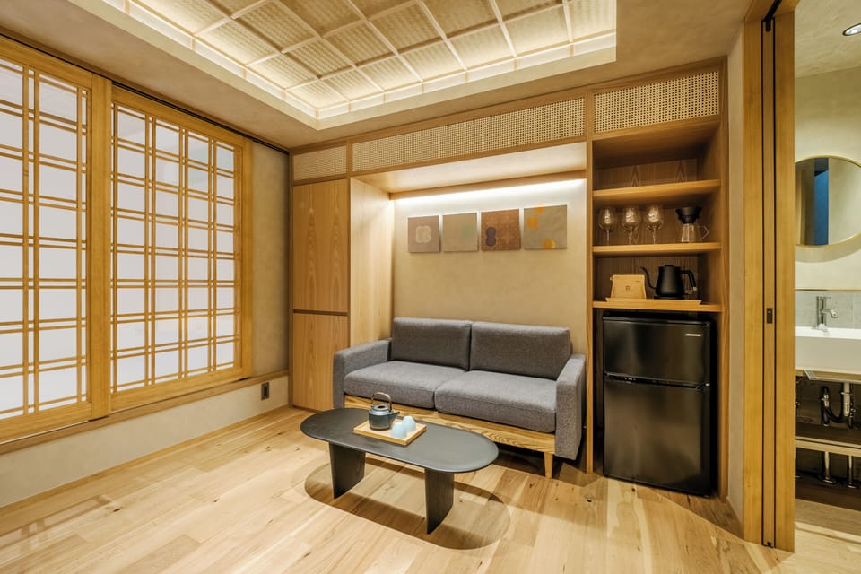 Traditional House, 2 Bedrooms, Kitchen, Garden View | Living area | 32-inch flat-screen TV with cable channels