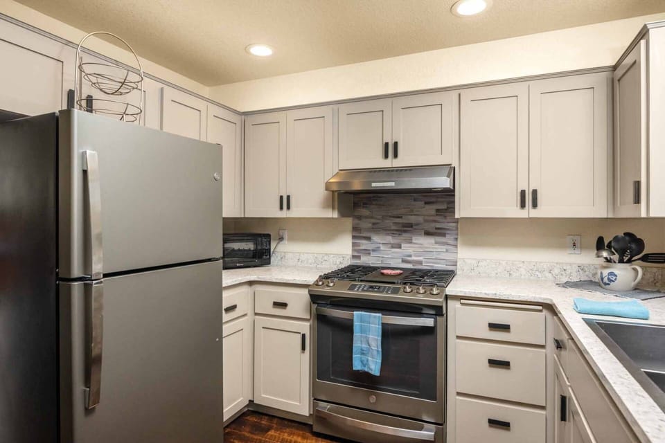 The kitchen is up to date and efficient. Perfect place to prepare a family meal of local seafood!