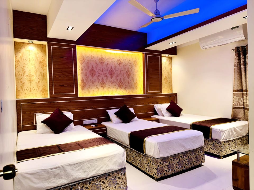 Premium Triple Room | Desk, WiFi (free)