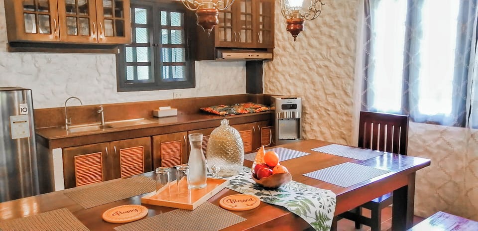 Villa, 5 Bedrooms, Private Pool | In-room dining