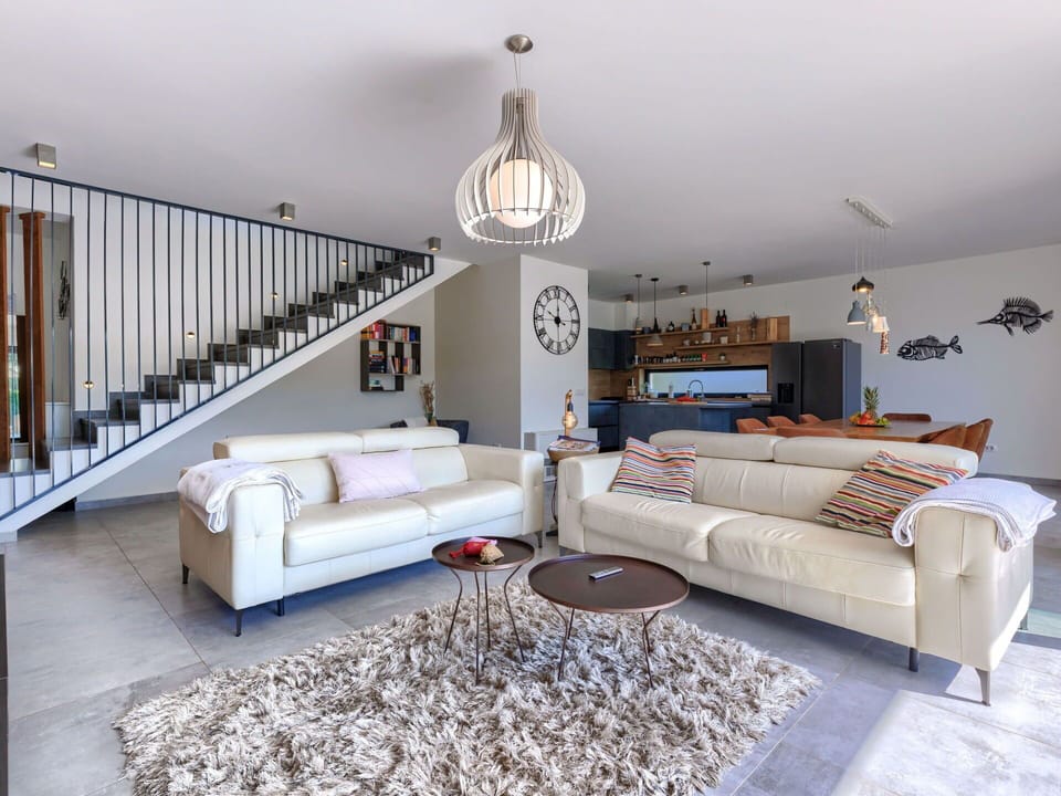 Couch, Property, Furniture, Comfort, Table, Picture Frame, Wood, Interior Design, Bed Frame, House