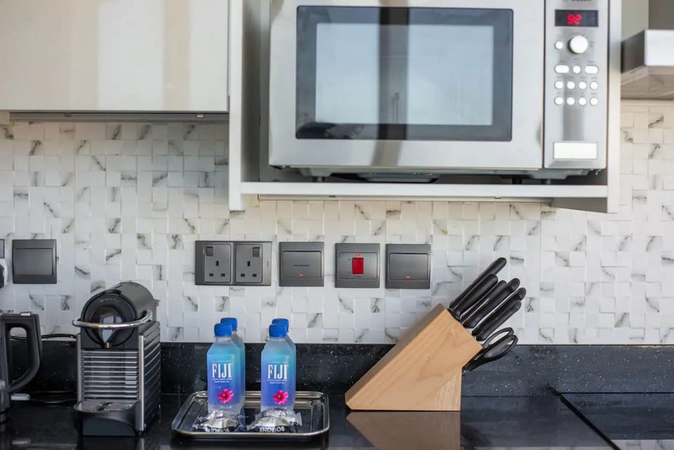 Superior Apartment, 2 Bedrooms, Sea View, Sea Facing | Private kitchen | Coffee/tea maker, electric kettle